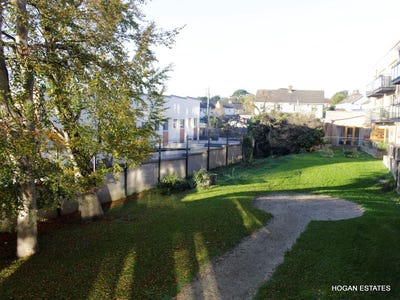 /international/ie/64-ridgehall-ballybrack-dublin-210109685033/