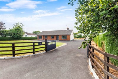 /international/ie/rathfeigh-navan-meath-210109674832/
