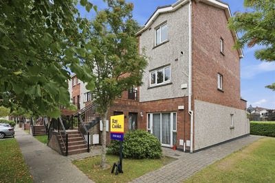 /international/ie/10-carrigmore-terrace-citywest-dublin-210119673758/