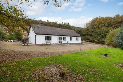 /international/ie/raheenahone-ballyhogue-enniscorthy-wexford-210109676850/