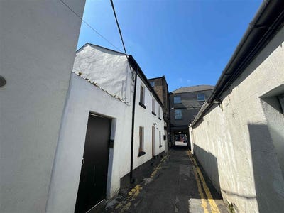 /international/ie/camden-court-camden-street-dublin-2-dublin-210109682000/