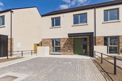 /international/ie/2-an-tobar-freshford-kilkenny-210109681772/