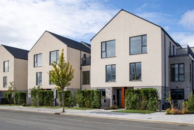 /international/ie/macnebury-mews-dublin-18-dublin-210119776324/
