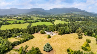 /international/ie/comeragh-house-lemybrien-waterford-210109677790/