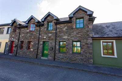 /international/ie/6-station-road-castlegregory-kerry-210109675517/
