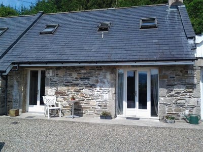 /international/ie/no-3-rosnastraw-courtyard-tinahely-wicklow-210109682422/