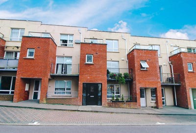 /international/ie/17-millrace-garden-saggart-dublin-210119933166/