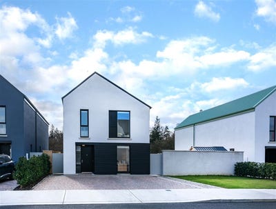 /international/ie/71-river-walk-ballymore-eustace-kildare-210109686741/