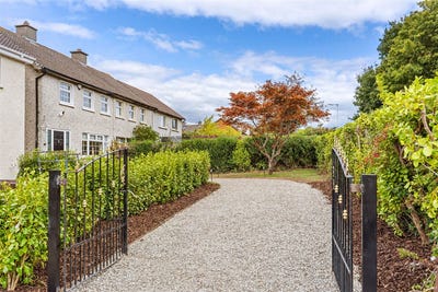 /international/ie/72-ashlawn-park-ballybrack-dublin-210119756084/