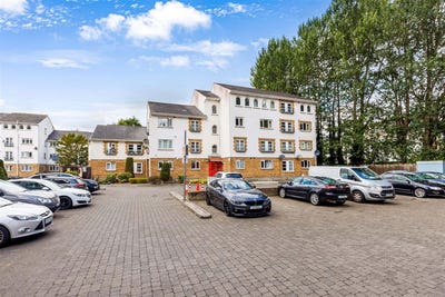 /international/ie/29-rivermill-view-navan-meath-210119698938/