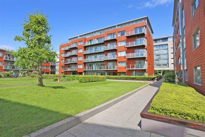 /international/ie/69-the-sarsfield-the-strand-limerick-o-callaghan-strand-limerick-210109682344/