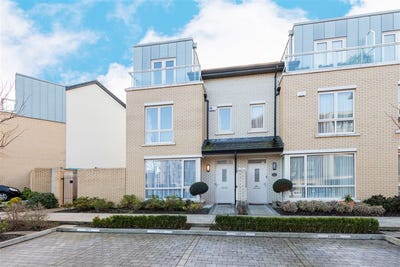 /international/ie/5-skipton-honeypark-dun-laoghaire-dublin-210109784245/