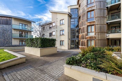 /international/ie/70-block-5a-the-casino-dublin-road-malahide-dublin-210109859079/