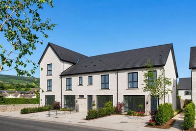 /international/ie/kilternan-village-dublin-18-dublin-210109673397/