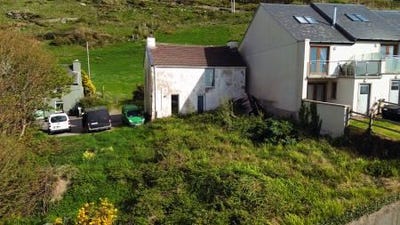 /international/ie/14-top-street-caherciveen-kerry-210119784596/