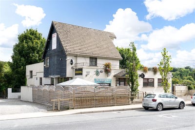 /international/ie/druids-well-pub-site-with-full-planning-permission-newtownmountkennedy-wicklow-210109677079/