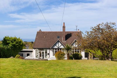 /international/ie/fallowfield-kitestown-road-howth-dublin-210109681605/