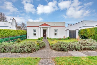 /international/ie/6-graysland-athy-kildare-210109681196/