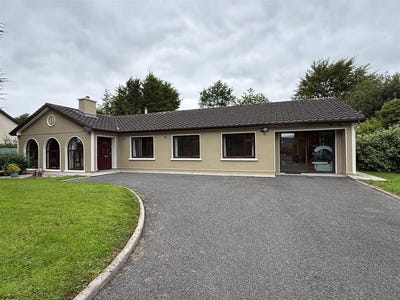 /international/ie/convent-road-ballaghaderreen-roscommon-210109850118/
