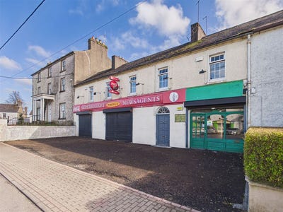 /international/ie/main-street-littleton-thurles-tipperary-210109687454/