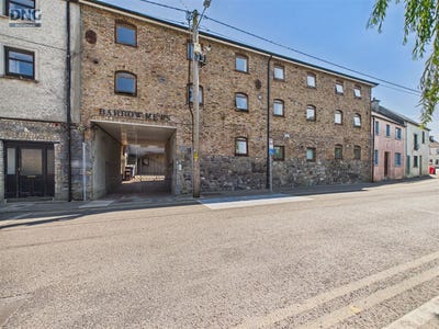 /international/ie/7-barrow-mews-centaur-street-carlow-town-carlow-210109672568/