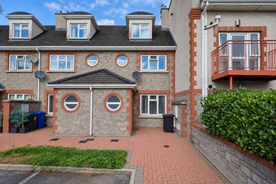 /international/ie/24-the-park-athlumney-wood-navan-meath-210110360491/