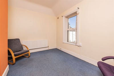 /international/ie/94-drumcondra-road-upper-dublin-9-dublin-210109675367/