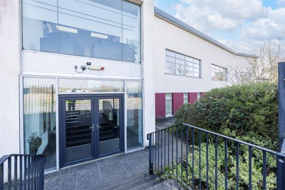 /international/ie/unit-e9-network-enterprise-park-kilcoole-wicklow-210110313237/