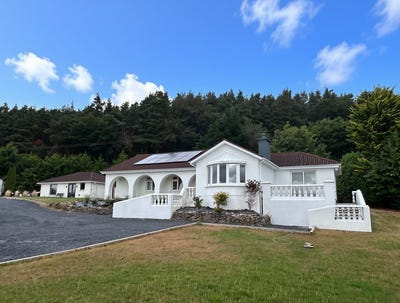 /international/ie/cahir-abbey-upper-mountain-road-cahir-cahir-tipperary-210109822161/