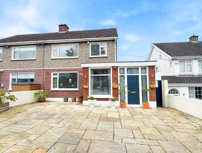 /international/ie/4-woodlands-avenue-glenageary-dublin-210109676080/