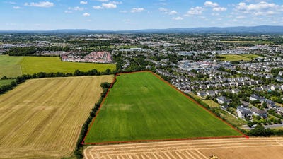 /international/ie/14-4-acres-dublin-road-portlaoise-laois-210109850106/
