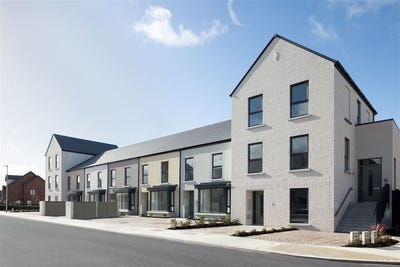 /international/ie/stonehaven-naas-kildare-210109678538/