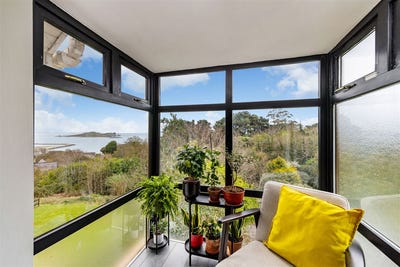/international/ie/apt-4-thormanby-court-howth-dublin-210109685728/