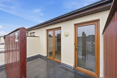 /international/ie/apt-2-69-main-street-lusk-dublin-210119788768/