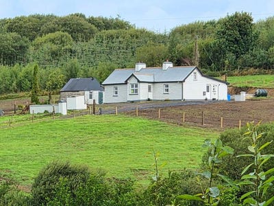 /international/ie/derrindrehid-aghavas-leitrim-aghavas-leitrim-210119619268/