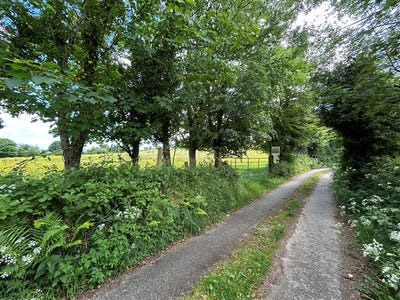 /international/ie/site-at-ballycorrigan-ballina-longford-210109681180/