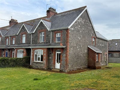 /international/ie/medova-house-emly-road-knocklong-limerick-210109674807/