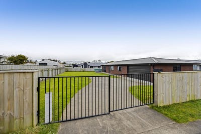 /international/nz/48b-celia-street-stratford-taranaki-380119942392/