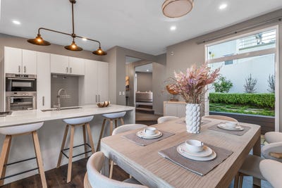 /international/nz/3-71-orakei-road-remuera-auckland-380119941006/