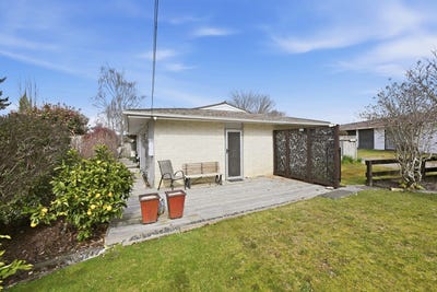 /international/nz/1-lisa-crescent-mangakakahi-bay-of-plenty-380119882474/