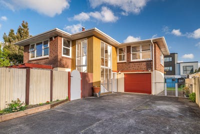 /international/nz/42-te-kanawa-crescent-henderson-auckland-380119941939/