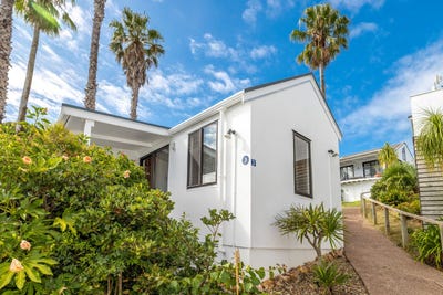 /international/nz/as-4-bay-road-palm-beach-auckland-380119853484/