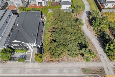 /international/nz/39-myland-drive-hobsonville-auckland-380119840424/