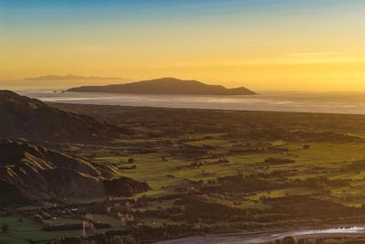 /international/nz/141-kaitawa-road-otaki-wellington-380119815197/