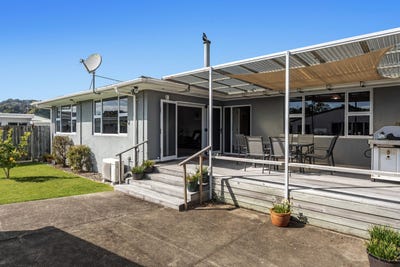 /international/nz/27-beach-street-whakatane-bay-of-plenty-380120077364/