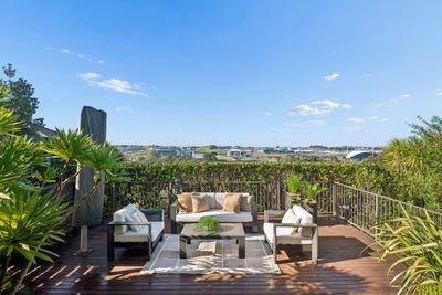 /international/nz/15-valdena-avenue-albany-auckland-380119823313/