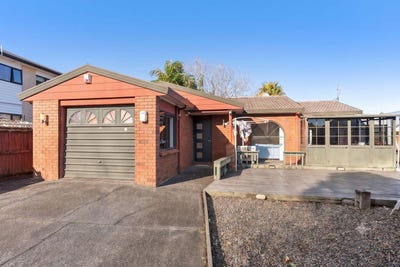 /international/nz/2-16-ultima-place-clover-park-auckland-380119824139/