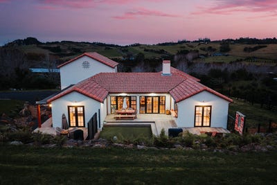 /international/nz/448-king-road-mangawhai-northland-380119850153/