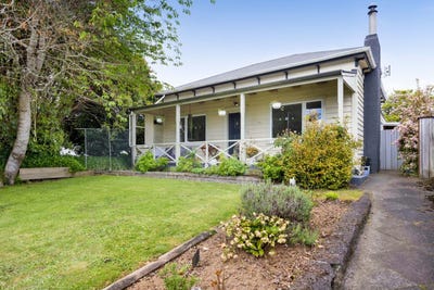 /international/nz/427-broadway-stratford-taranaki-380119823312/