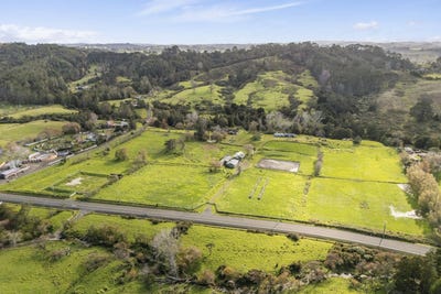 /international/nz/320-pine-valley-road-dairy-flat-auckland-380119865664/